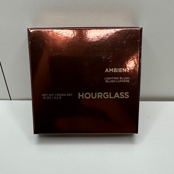 Hourglass Ambient Lighting Blush - Diffused Heat - Picture 3 of 12